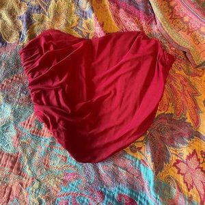 Small red zip-up strapless corset top